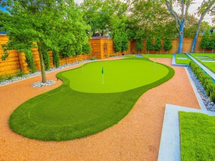 putting green in landscacping